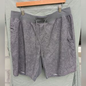 Lululemon Grey Men's Shorts Size XXL T.H.E. Linerless Short